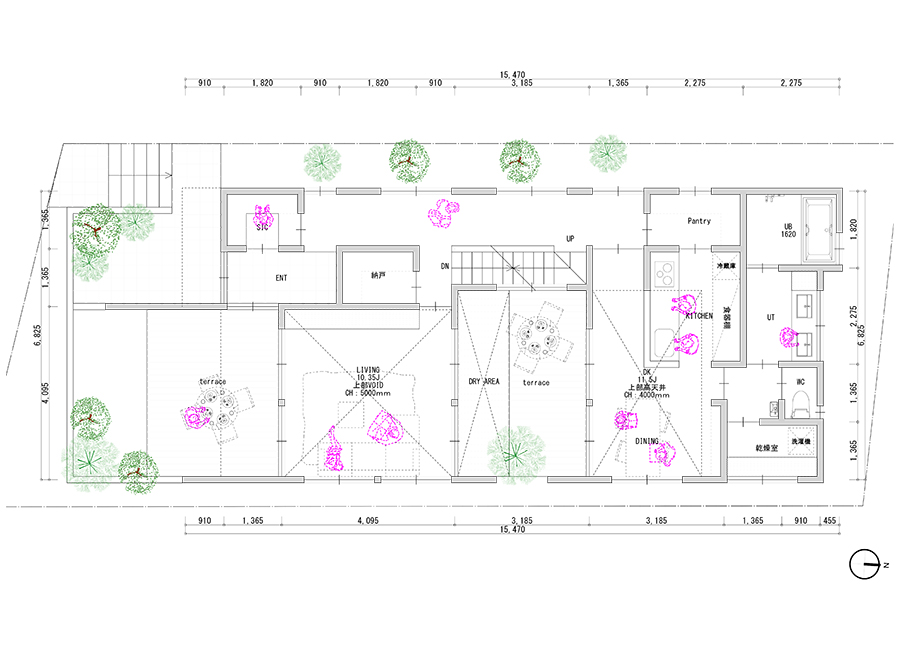 中庭と音楽スタジオがある家